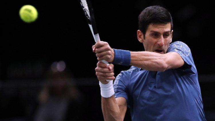 Tennis: Djokovic nei quarti a Parigi