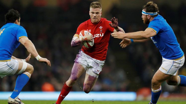 Gatland urges Anscombe to seize chance at flyhalf against Scots