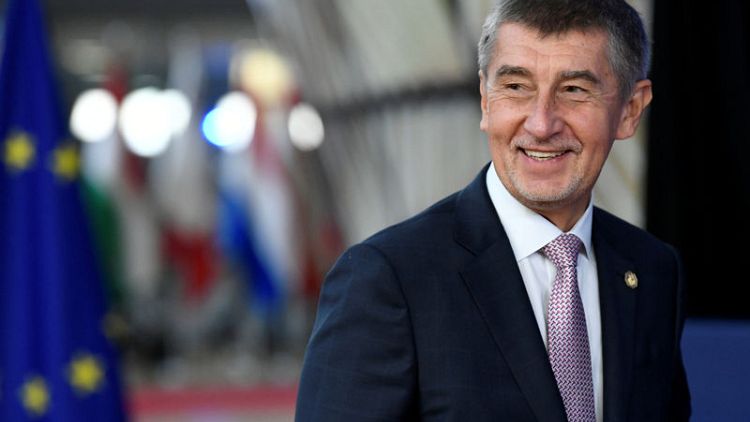 Czech PM wants to back out of UN migration agreement