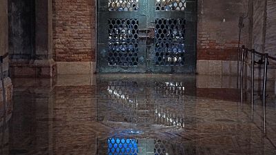 Venezia: acqua alta a 105 cm