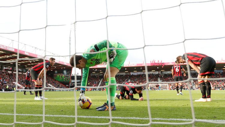 Last-gasp Rashford goal earns United win at Bournemouth