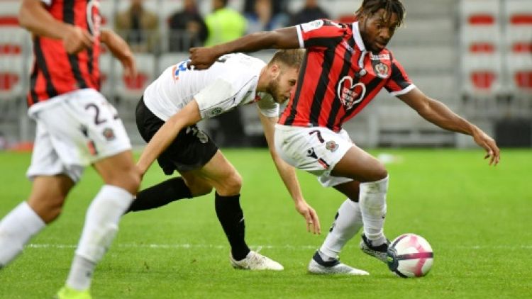 Ligue 1: Nice joue à se faire peur mais bat Amiens