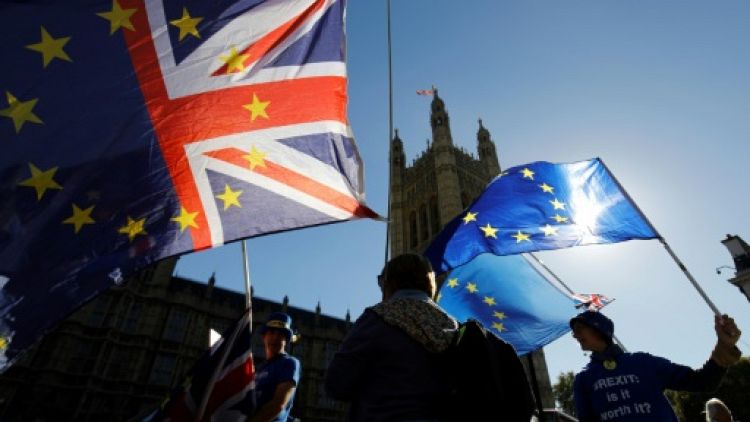 Brexit: Londres et Bruxelles s'entendent sur la frontière irlandaise selon la presse