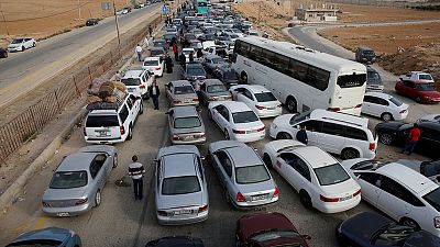 الرسوم الجمركية والمنافسة تحبطان المصدرين اللبنانيين بعد فتح معبر نصيب الرسوم الجمركية والمنافسة تحبطان المصدرين اللبنانيين بعد فتح معبر نصيب