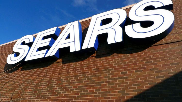 Sears, chairman, lenders seek bankruptcy loan breakthrough - sources