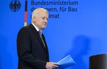 Almanya'da görevden alınan istihbarat başkanının emekliliği istendi