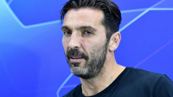 Naples-PSG: Buffon titulaire ? "Un geste de respect envers +Gigi+", explique Tuchel Naples-PSG: Buffon titulaire ? "Un geste de respect envers +Gigi+", explique Tuchel