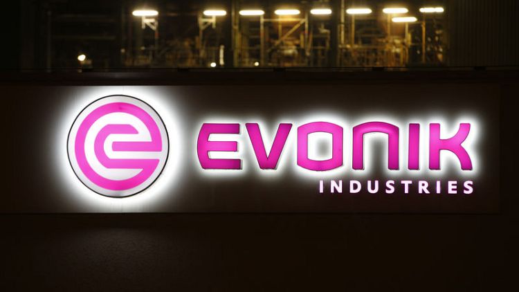 Evonik adjusted EBITDA up 8 percent on higher prices in third quarter
