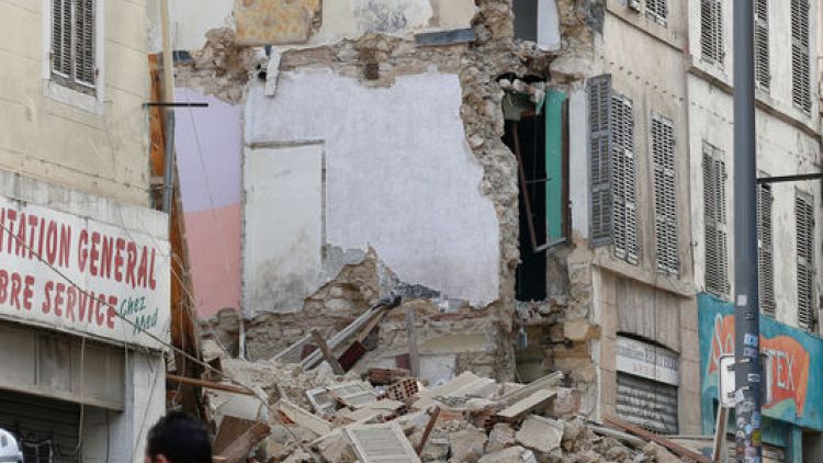 One body found in rubble of collapsed buildings in Marseille