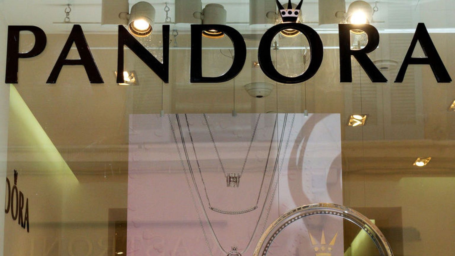 Jeweller Pandora cuts 2018 sales outlook, reviews long-term profit target
