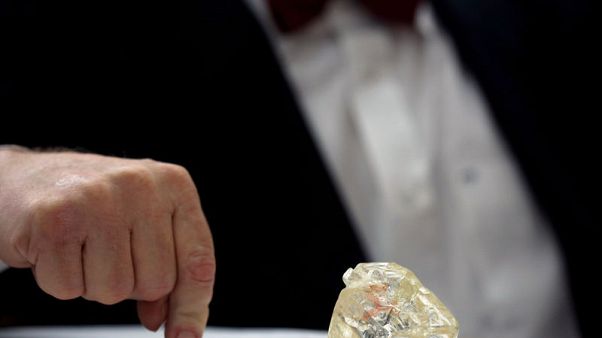 Billionaire's son and brother held in Israeli diamond smuggling case Billionaire's son and brother held in Israeli diamond smuggling case