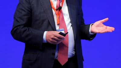 محللو جهاز أبوظبي وسيتي يتوقعون غطاء نفطيا كافيا رغم عقوبات إيران محللو جهاز أبوظبي وسيتي يتوقعون غطاء نفطيا كافيا رغم عقوبات إيران