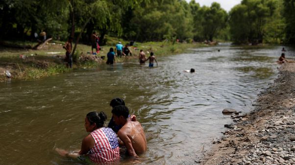 Caravan migrants rest in Mexico City, some deterred by U.S. hostility Caravan migrants rest in Mexico City, some deterred by U.S. hostility