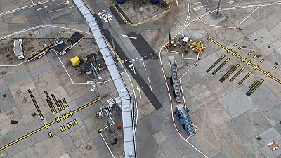 مطار هيثرو بلندن يعمل بعد إصلاح عطل في الإضاءة