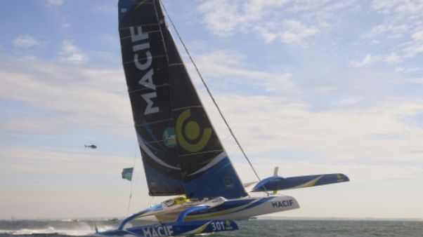 Route du Rhum: Gabart creuse l'écart sur Joyon, Le Cléac'h secouru Route du Rhum: Gabart creuse l'écart sur Joyon, Le Cléac'h secouru