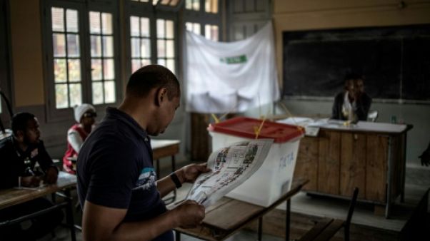 Madagascar aux urnes pour une présidentielle dominée par des anciens chefs de l'Etat Madagascar aux urnes pour une présidentielle dominée par des anciens chefs de l'Etat