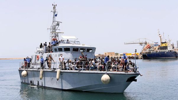خفر السواحل الليبي ينتشل 315 مهاجرا من البحر المتوسط خفر السواحل الليبي ينتشل 315 مهاجرا من البحر المتوسط