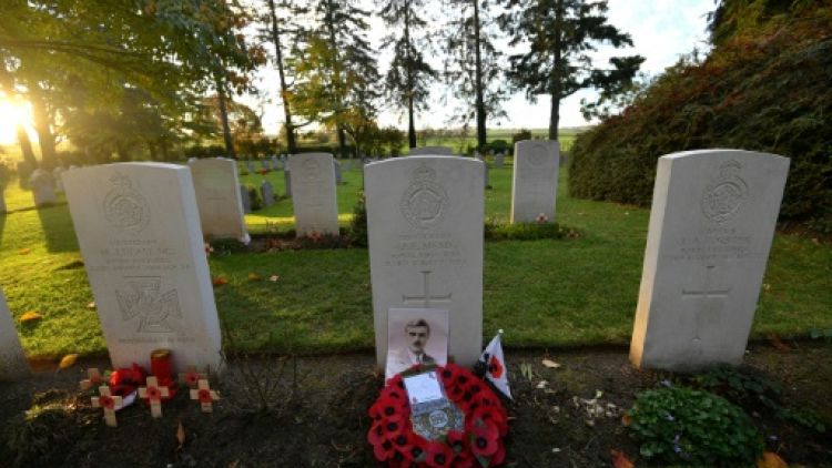 Centenaire 14-18: Un petit cimetière belge au centre des hommages britanniques et canadiens