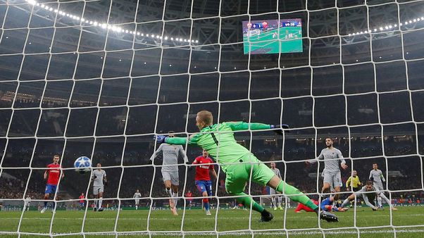 Roma beat 10-man CSKA to close in on last 16 Roma beat 10-man CSKA to close in on last 16