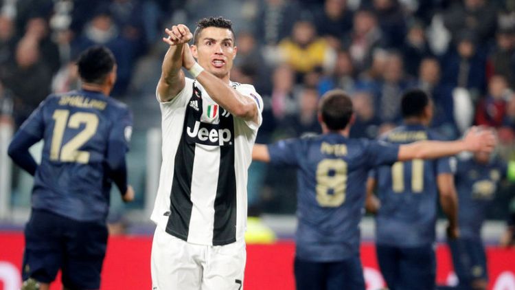 Ronaldo bemoans Juve's Champions League 'present' to Man Utd