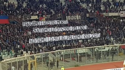 Calcio: Catania 'onora' vittime Palermo Calcio: Catania 'onora' vittime Palermo