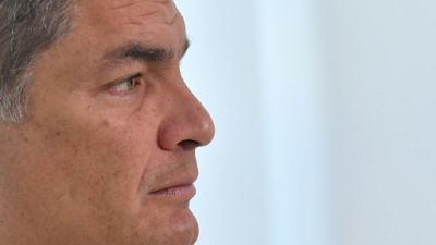 Rafael Correa, réclamé par la justice équatorienne, dénonce une "persécution politique"