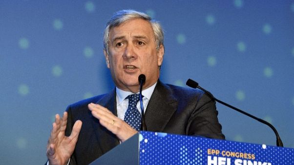 Manovra: Tajani,nè giù tasse ne crescita Manovra: Tajani,nè giù tasse ne crescita