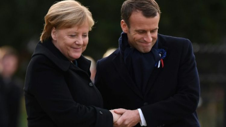 Macron et Merkel commémorent l'armistice, à la veille d'une grande cérémonie à Paris