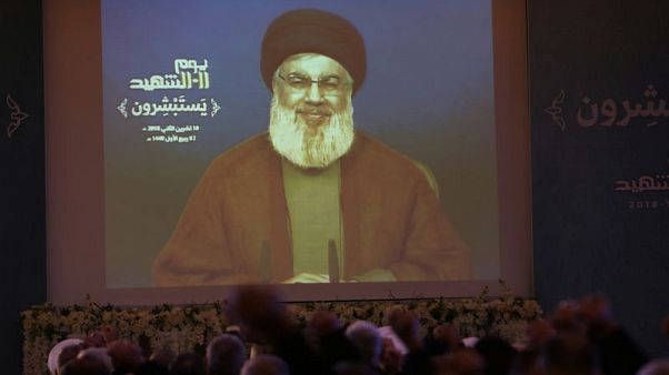 حزب الله اللبناني يصر على مطالبه الحكومية ويوجه تحذيرا لإسرائيل حزب الله اللبناني يصر على مطالبه الحكومية ويوجه تحذيرا لإسرائيل