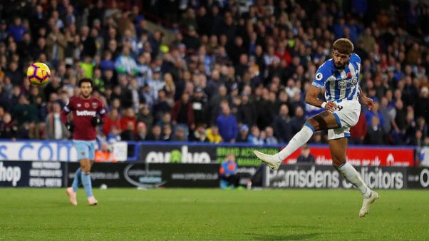 Huddersfield and West Ham battle to lively draw Huddersfield and West Ham battle to lively draw