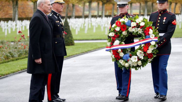ترامب يغيب عن احتفال بذكرى الحرب الأولى في المقبرة الأمريكية بفرنسا بسبب المطر