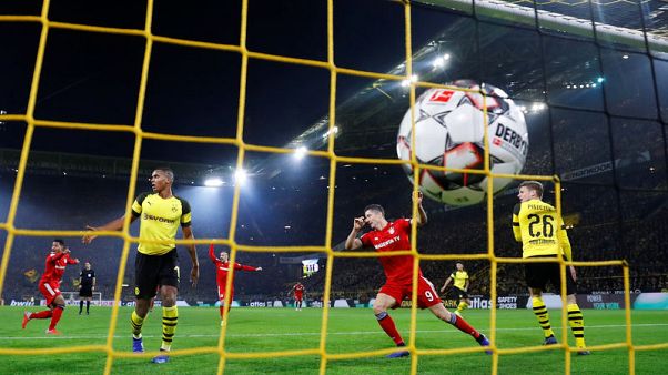 دورتموند الرائع يفوز 3-2 على بايرن دورتموند الرائع يفوز 3-2 على بايرن