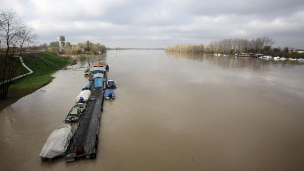 Maltempo, piena del Po sotto controllo Maltempo, piena del Po sotto controllo