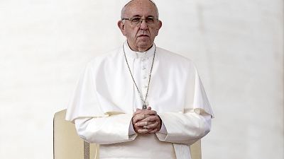 Papa: aiuti poveri, soldi paradisi fisco Papa: aiuti poveri, soldi paradisi fisco