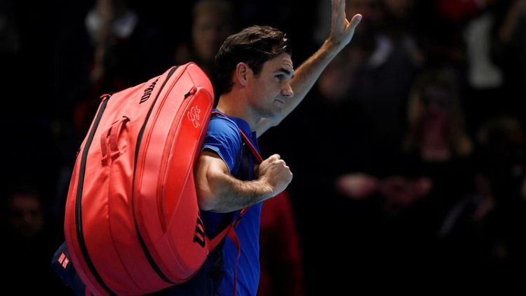 Federer skips practice ahead of crucial Thiem clash