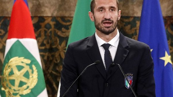 Chiellini, Che onore fare 100 con Italia Chiellini, Che onore fare 100 con Italia