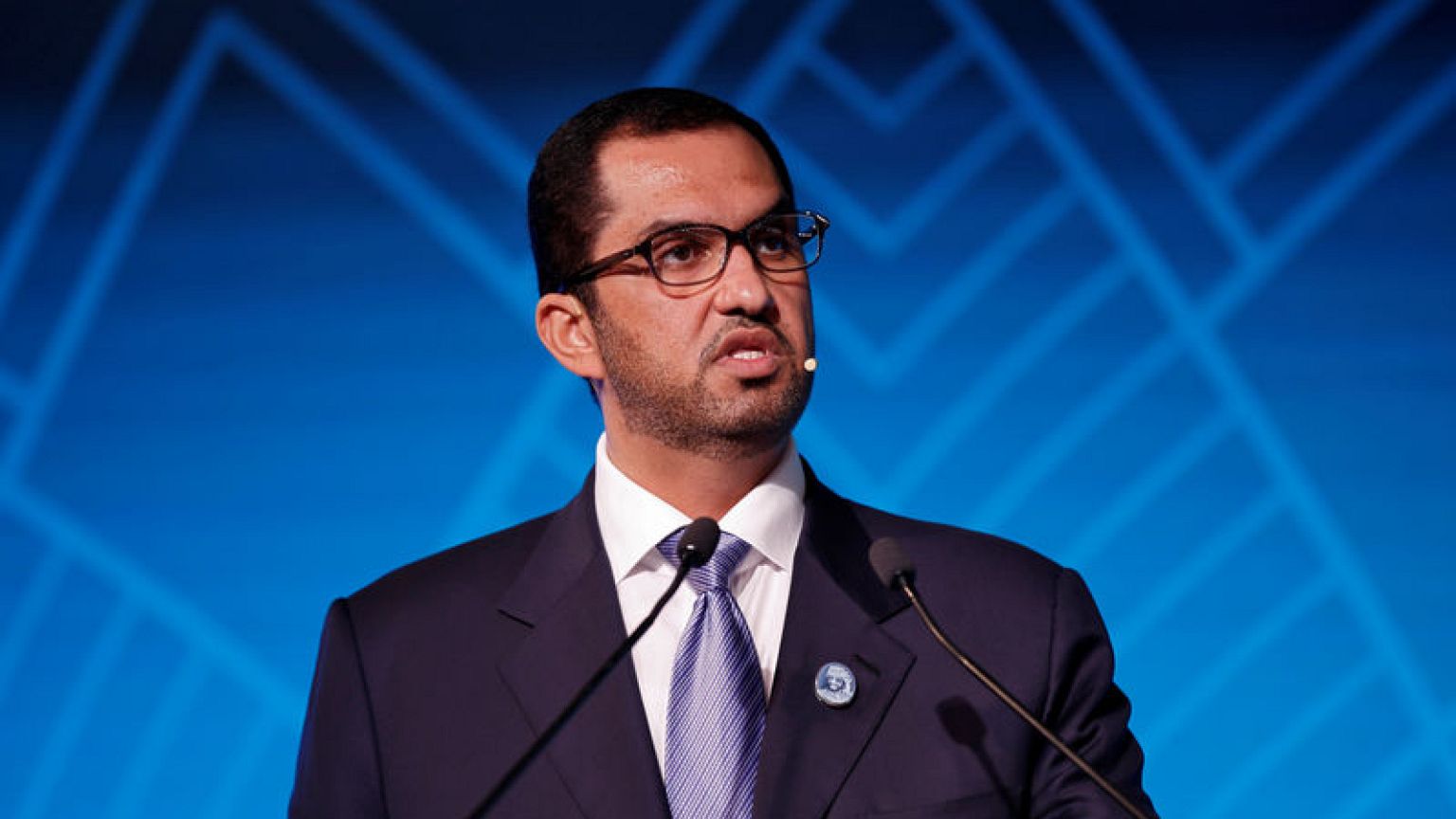 أدنوك تريد منافسة كبرى شركات النفط بالتوسع في التكرير والغاز
