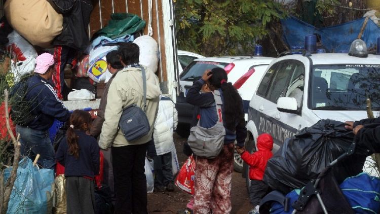 Sgomberate a Foggia 40 famiglie nomadi