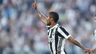 Douglas Costa, lo sputo? Non ero in me Douglas Costa, lo sputo? Non ero in me