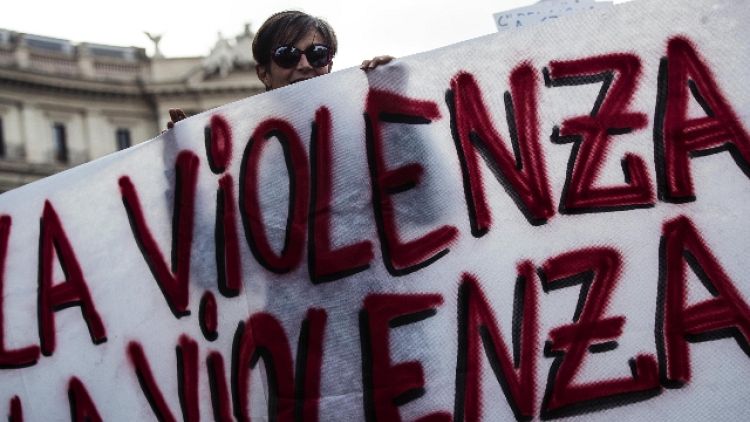 Violenza donne: 65% autori italiani