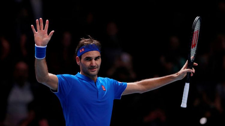 Normal service resumed as Federer breezes into semis