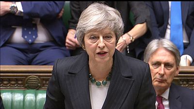 رئيسة وزراء بريطانيا تتعهد بأن تناضل من أجل اتفاقها للانسحاب من الاتحاد الأوروبي