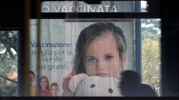 Como, protesta no vax contro i medici Como, protesta no vax contro i medici
