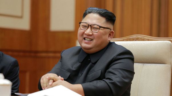 الزعيم الكوري الشمالي يشهد تجربة سلاح "تكتيكي" جديد الزعيم الكوري الشمالي يشهد تجربة سلاح "تكتيكي" جديد