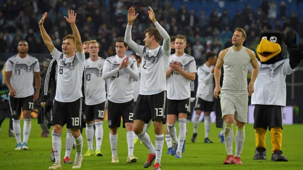 ألمانيا في ثوبها الجديد تفوز 3-صفر على روسيا في مباراة ودية ألمانيا في ثوبها الجديد تفوز 3-صفر على روسيا في مباراة ودية