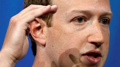 فيسبوك يدافع عن تعامله مع التدخل الروسي ويضع خطة لمكافحة سوء السلوك