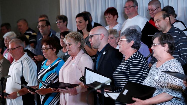 Therapy through song: Choir helps Hungarian lung patients breathe more easily