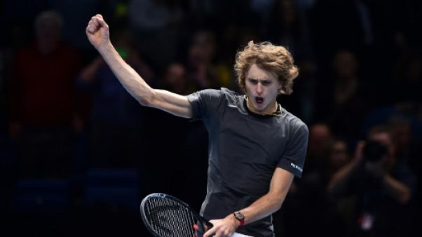 Masters: Zverev domine Isner et jouera Federer en demi-finale Masters: Zverev domine Isner et jouera Federer en demi-finale