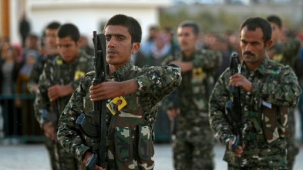 Des dizaines de morts dans des raids de la coalition anti-EI en Syrie Des dizaines de morts dans des raids de la coalition anti-EI en Syrie