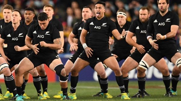 Rugby: All Blacks sono arrivati a Roma Rugby: All Blacks sono arrivati a Roma